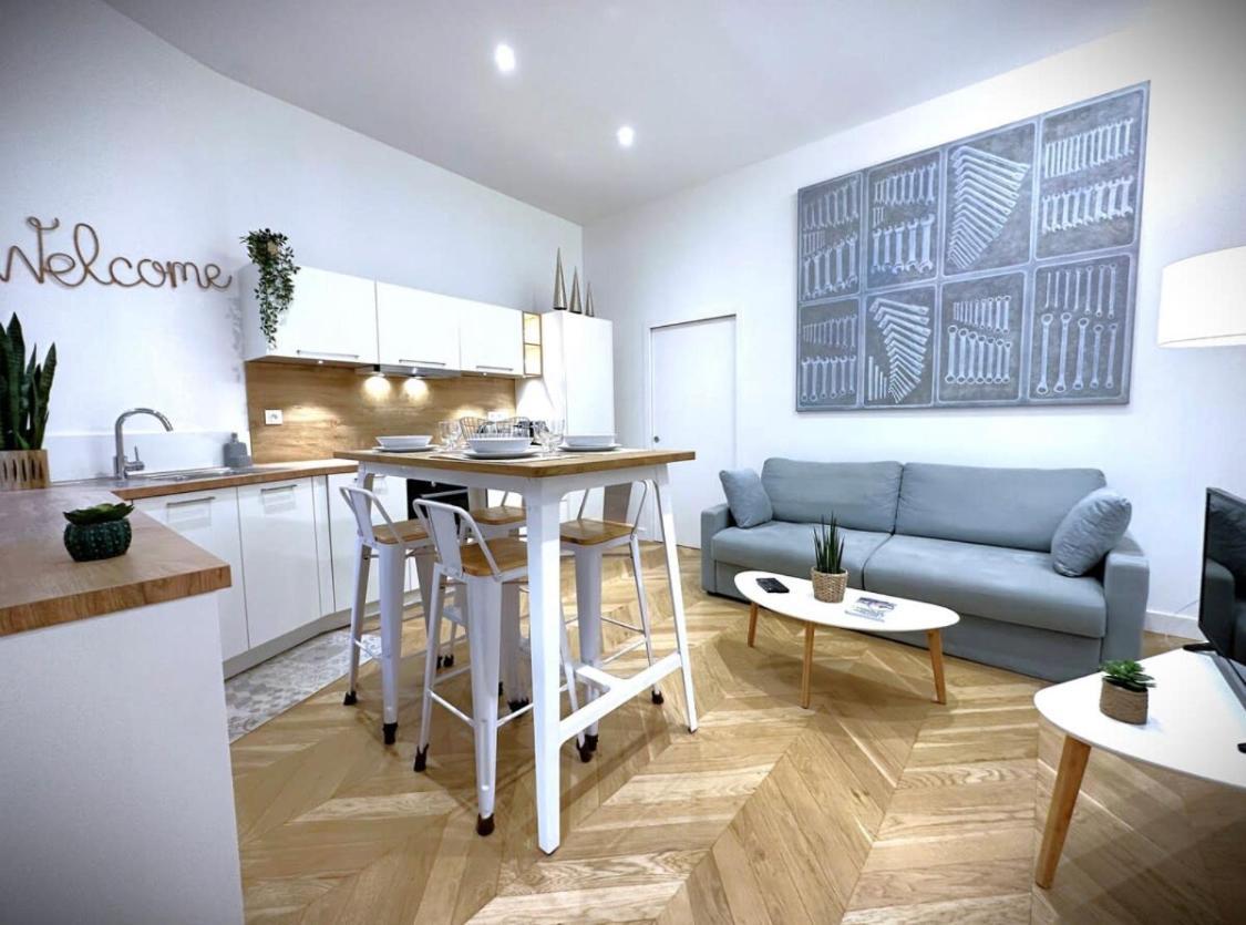 Apartamento Havre de paix- hyper centre 2/4 pers avec terrasse privée Nantes Exterior foto